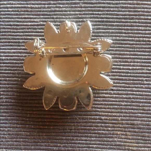 🍃VTG Shimmering Olive Green Glass Brooch - Picture 3 of 4